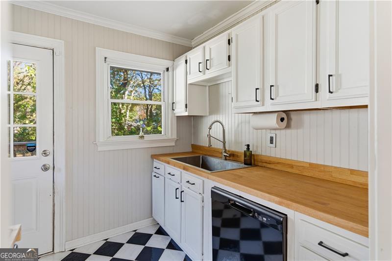 142 Woodbine Circle SE