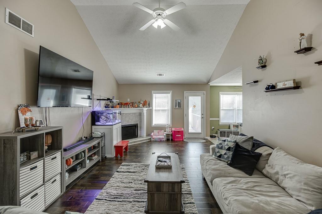 84 Searchlight Court