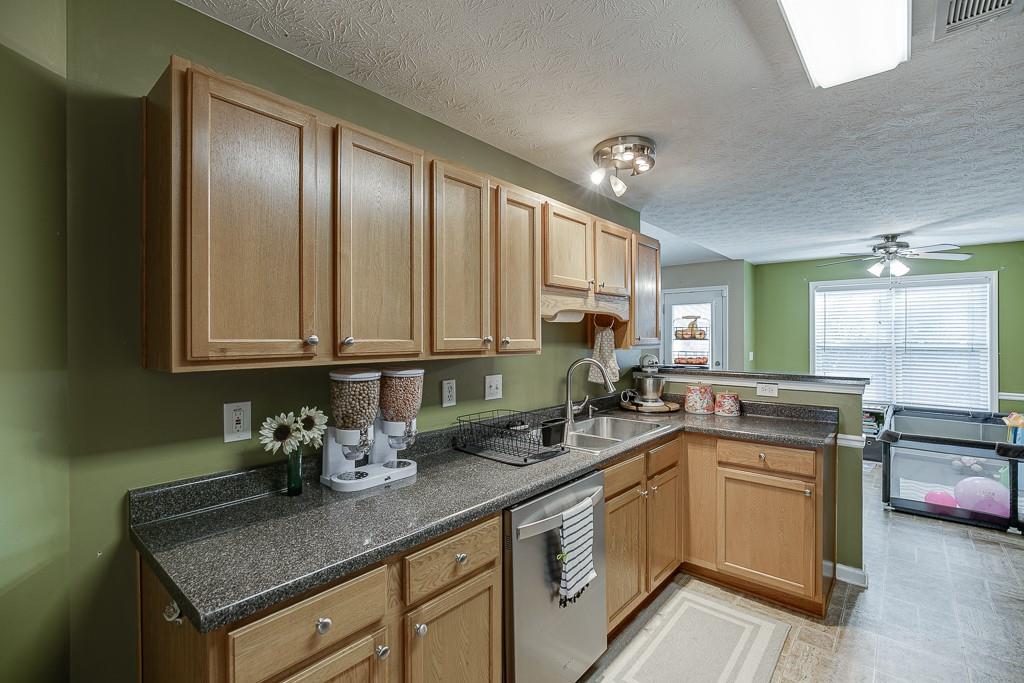 84 Searchlight Court