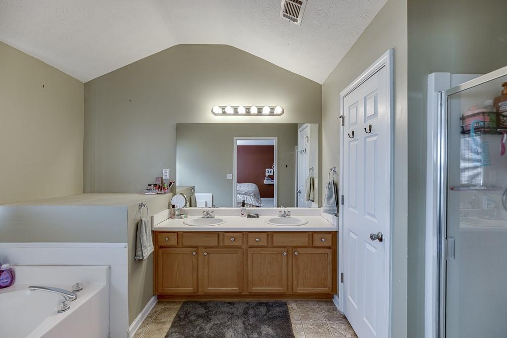 84 Searchlight Court