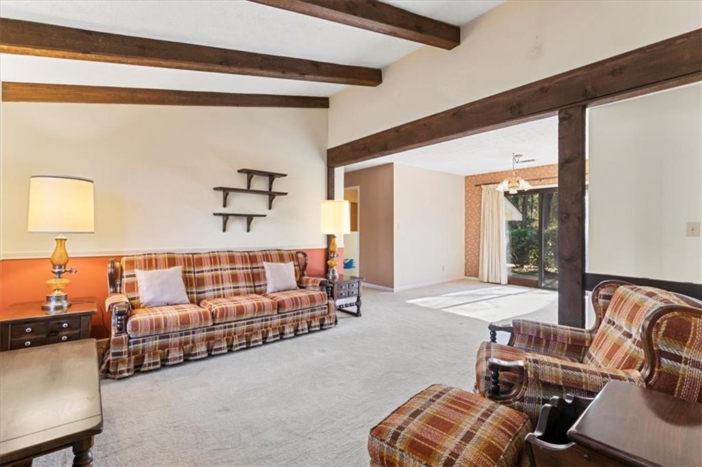 6835 Timbers East Drive