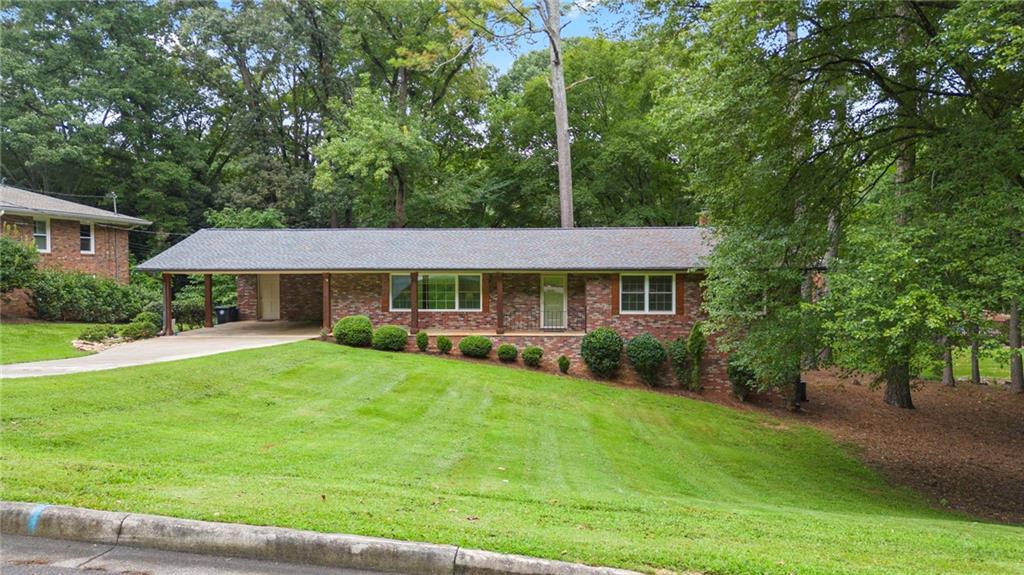 1505 Robinhood Trail