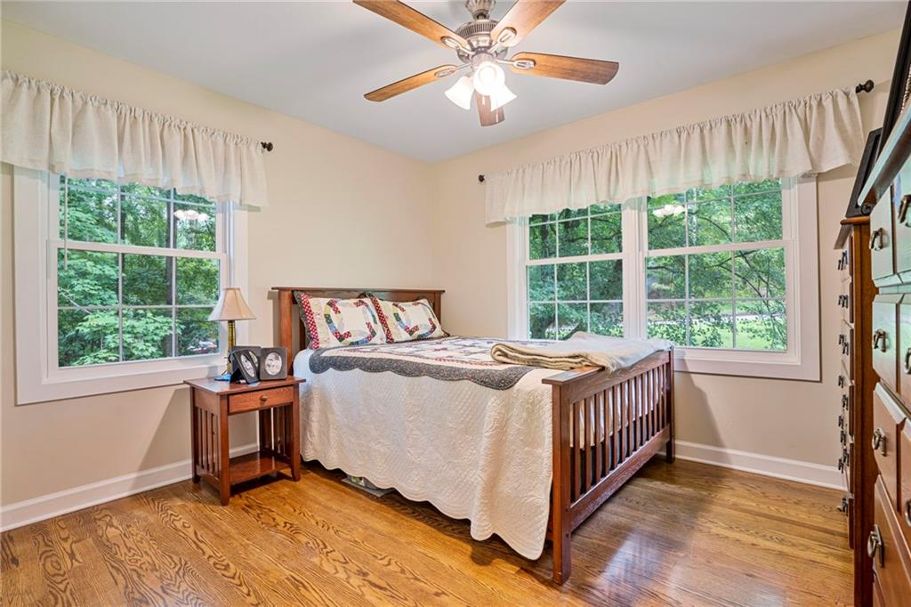 1505 Robinhood Trail