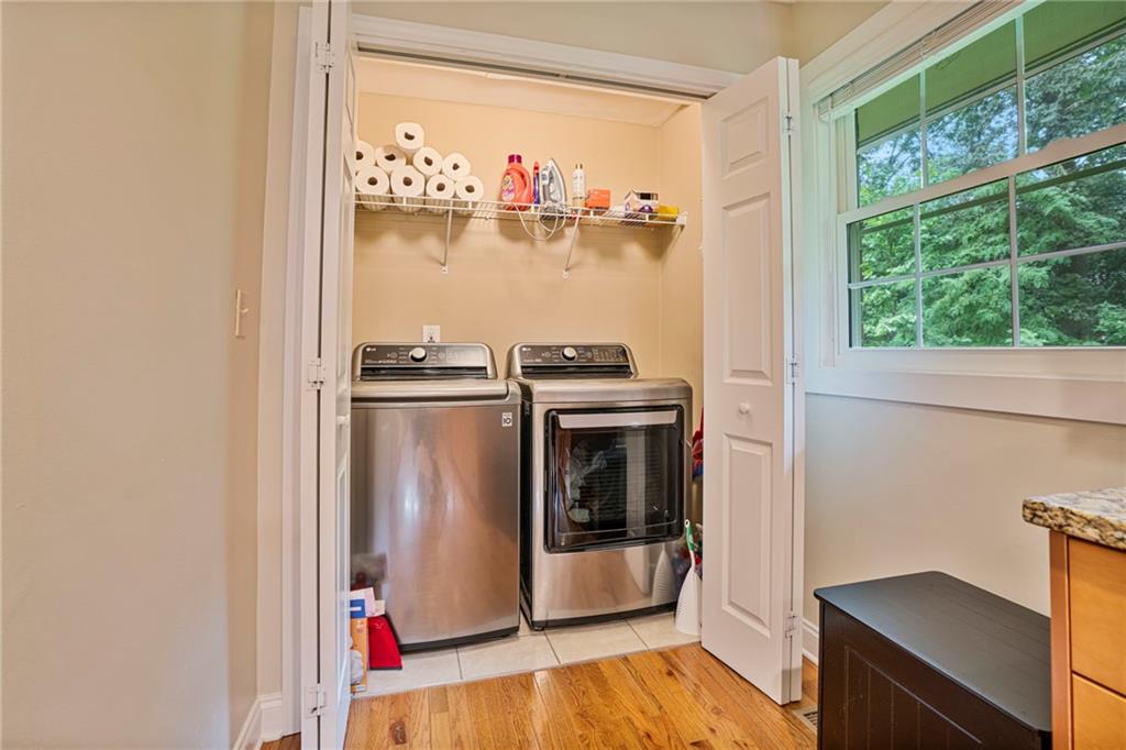 1505 Robinhood Trail