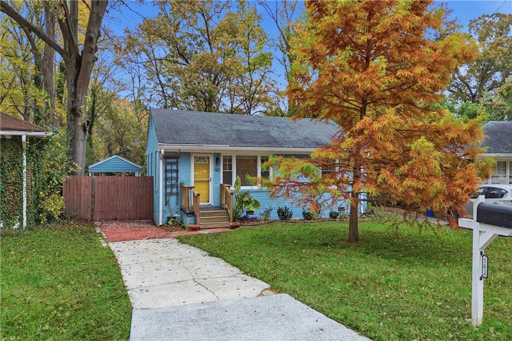 142 Woodbine Circle SE