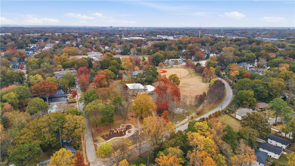 142 Woodbine Circle SE