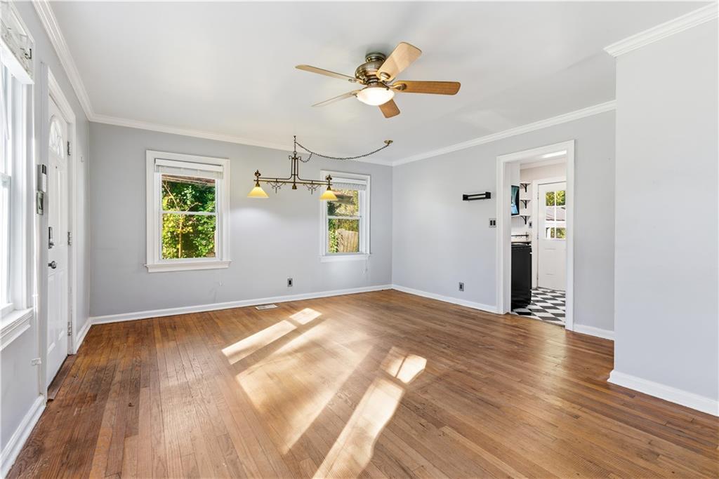 142 Woodbine Circle SE