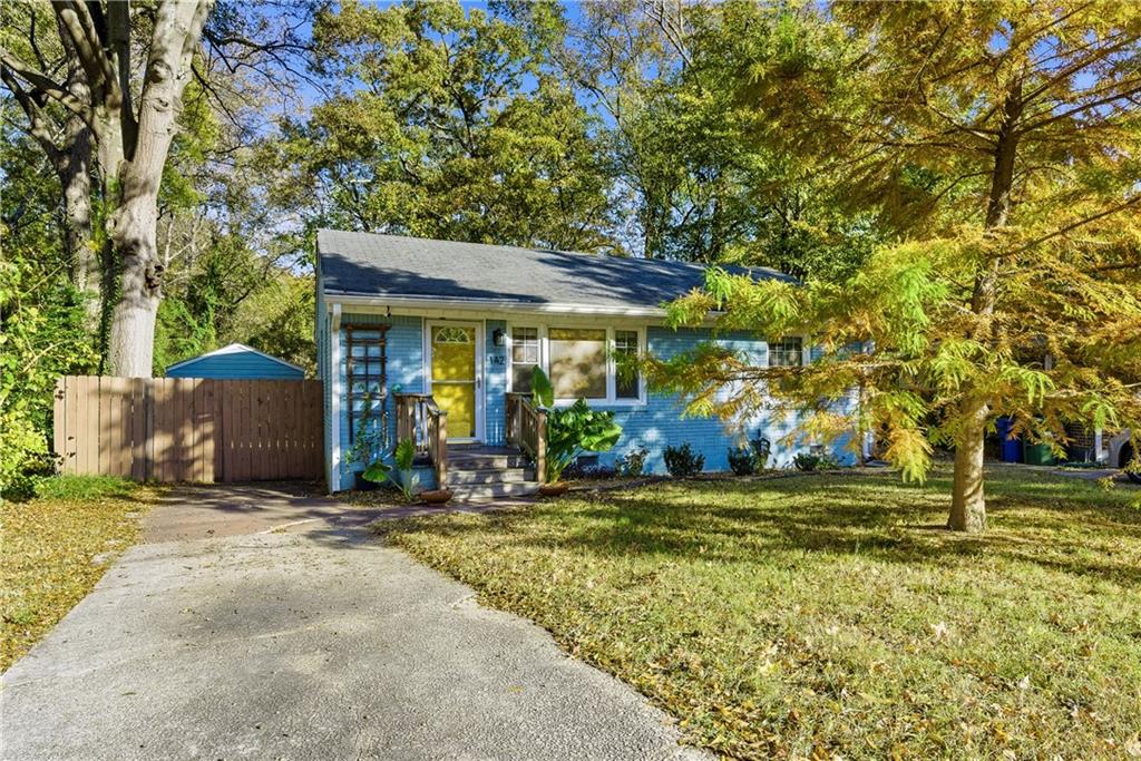 142 Woodbine Circle SE