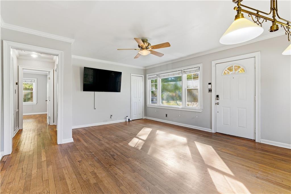 142 Woodbine Circle SE