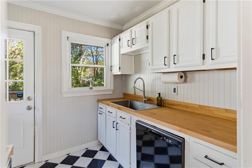 142 Woodbine Circle SE