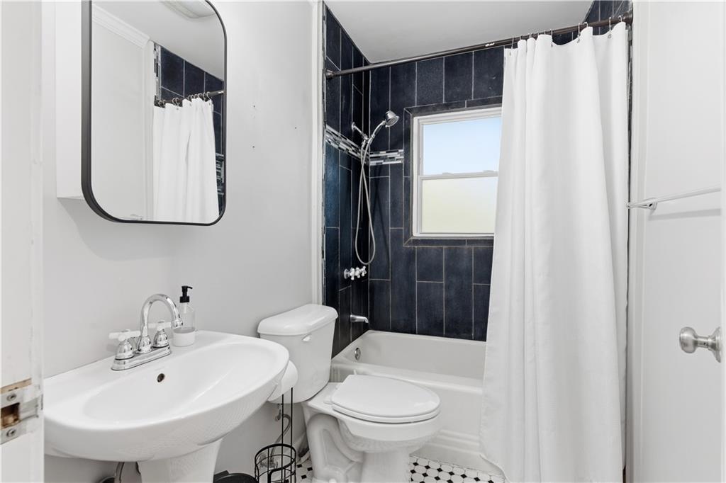 142 Woodbine Circle SE