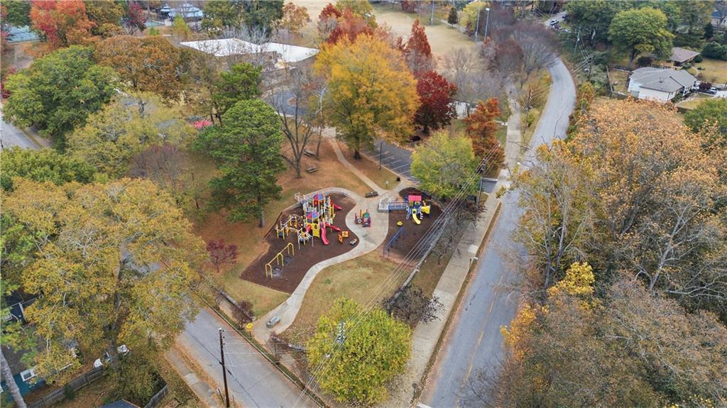 142 Woodbine Circle SE