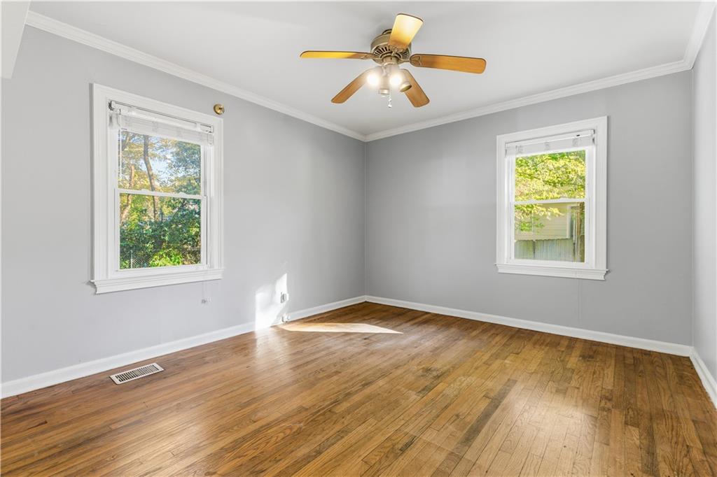 142 Woodbine Circle SE