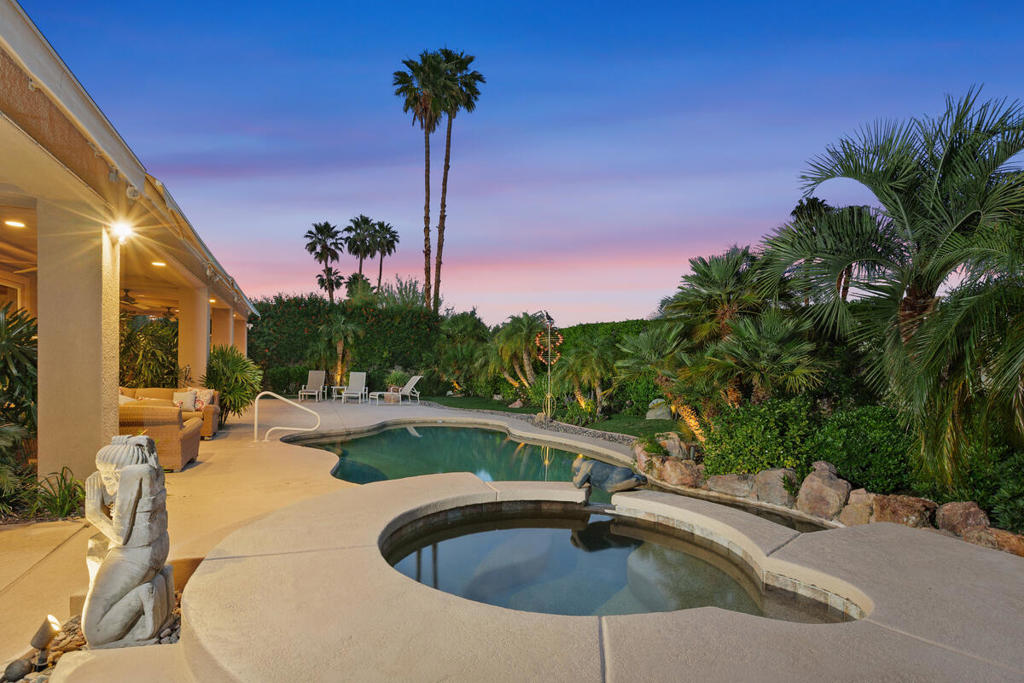 48400 Mirador Court