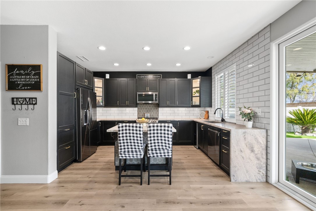 37020 Ascella Lane