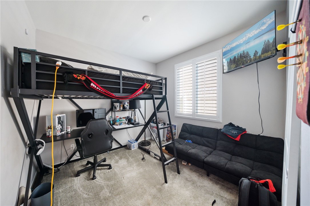 36401 Flint Drive