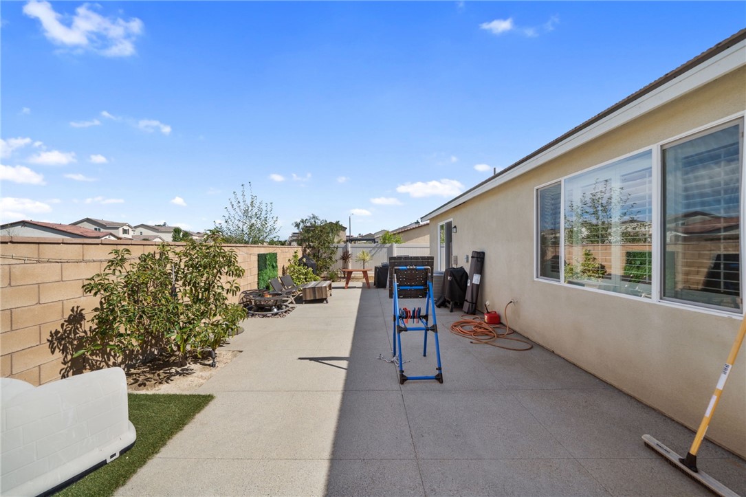 36401 Flint Drive
