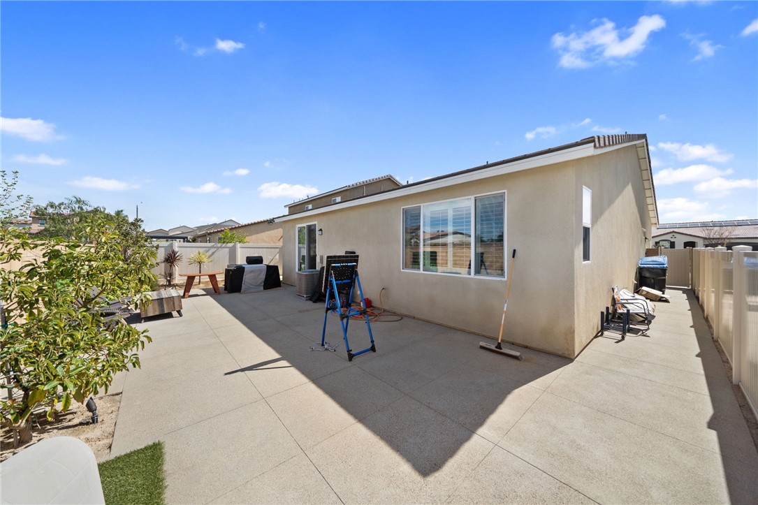 36401 Flint Drive