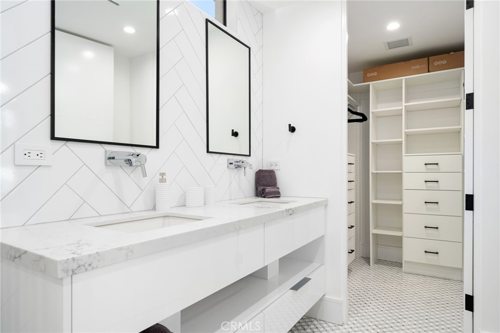 25 Clancy Lane Estates