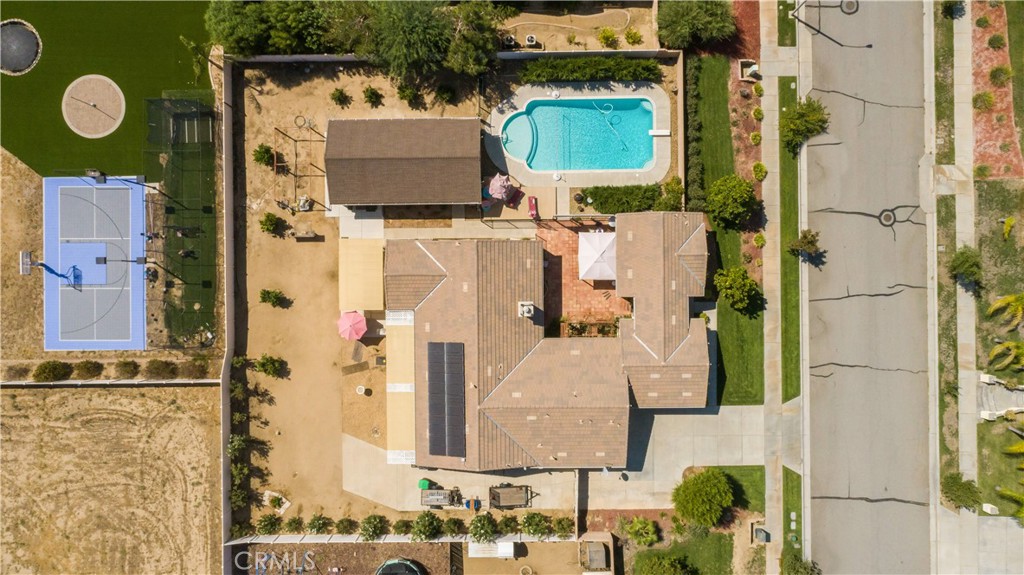 275 Mahogany Street
