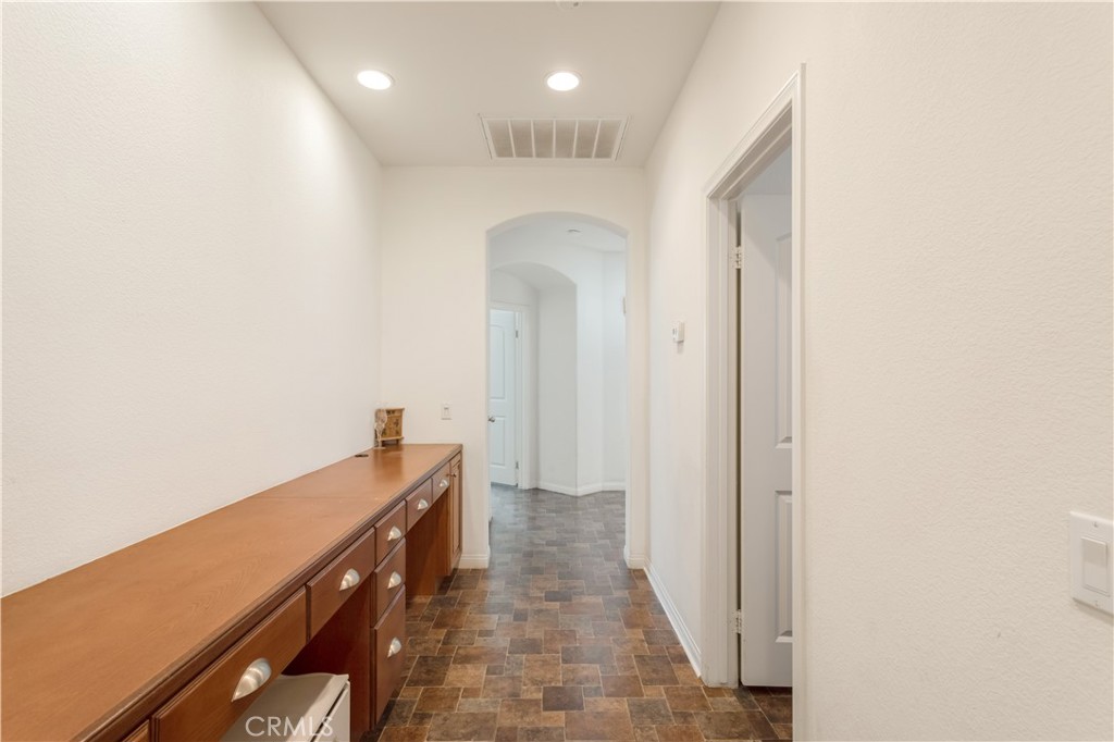 275 Mahogany Street