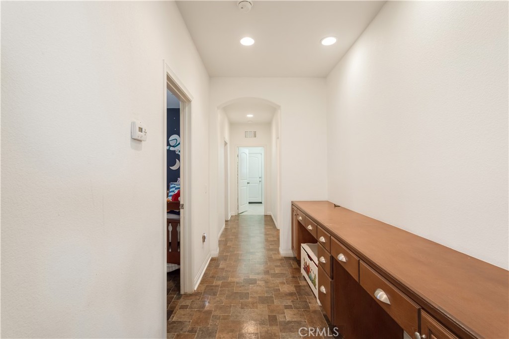 275 Mahogany Street