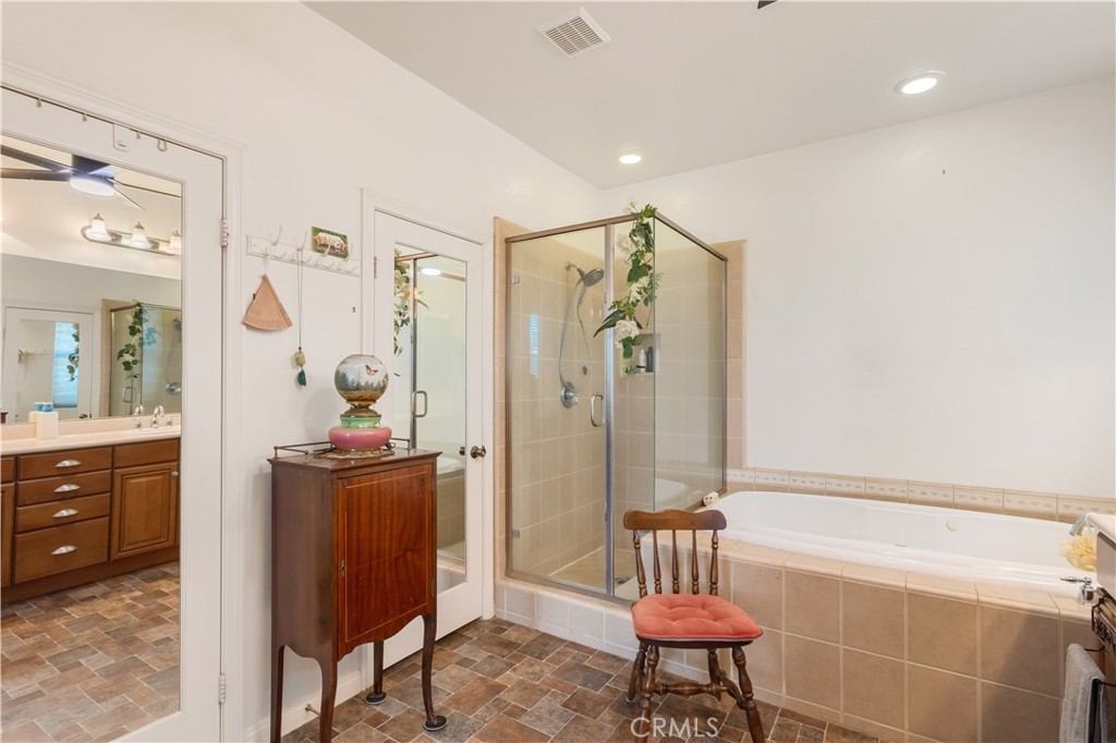 275 Mahogany Street