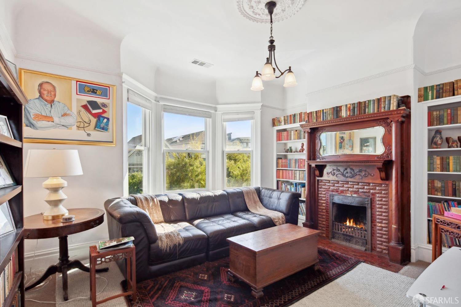 440 Waller Street