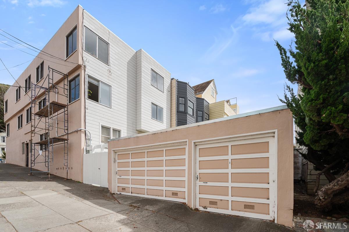 1 Clipper Street