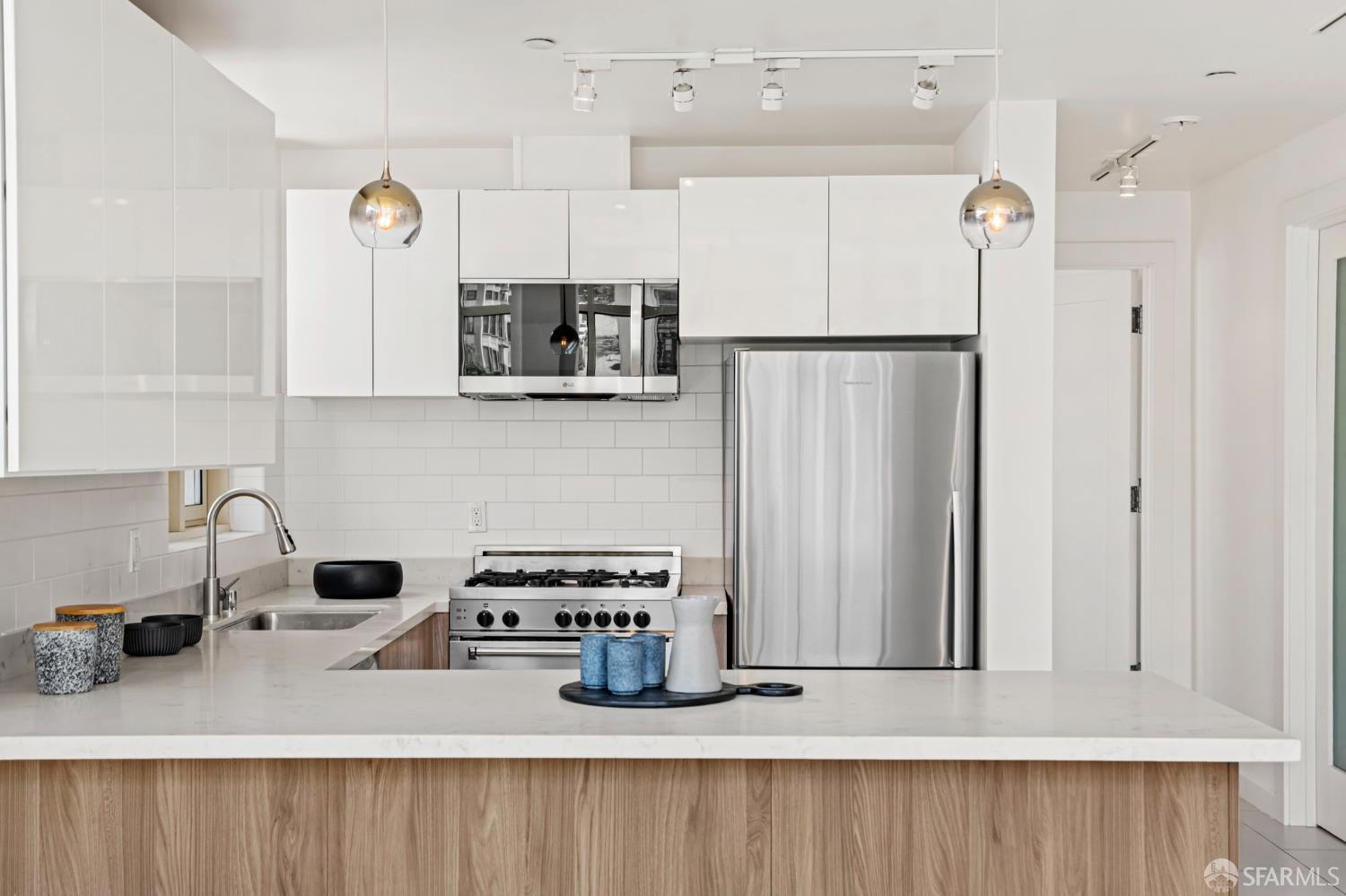 1868 Van Ness Avenue # 502