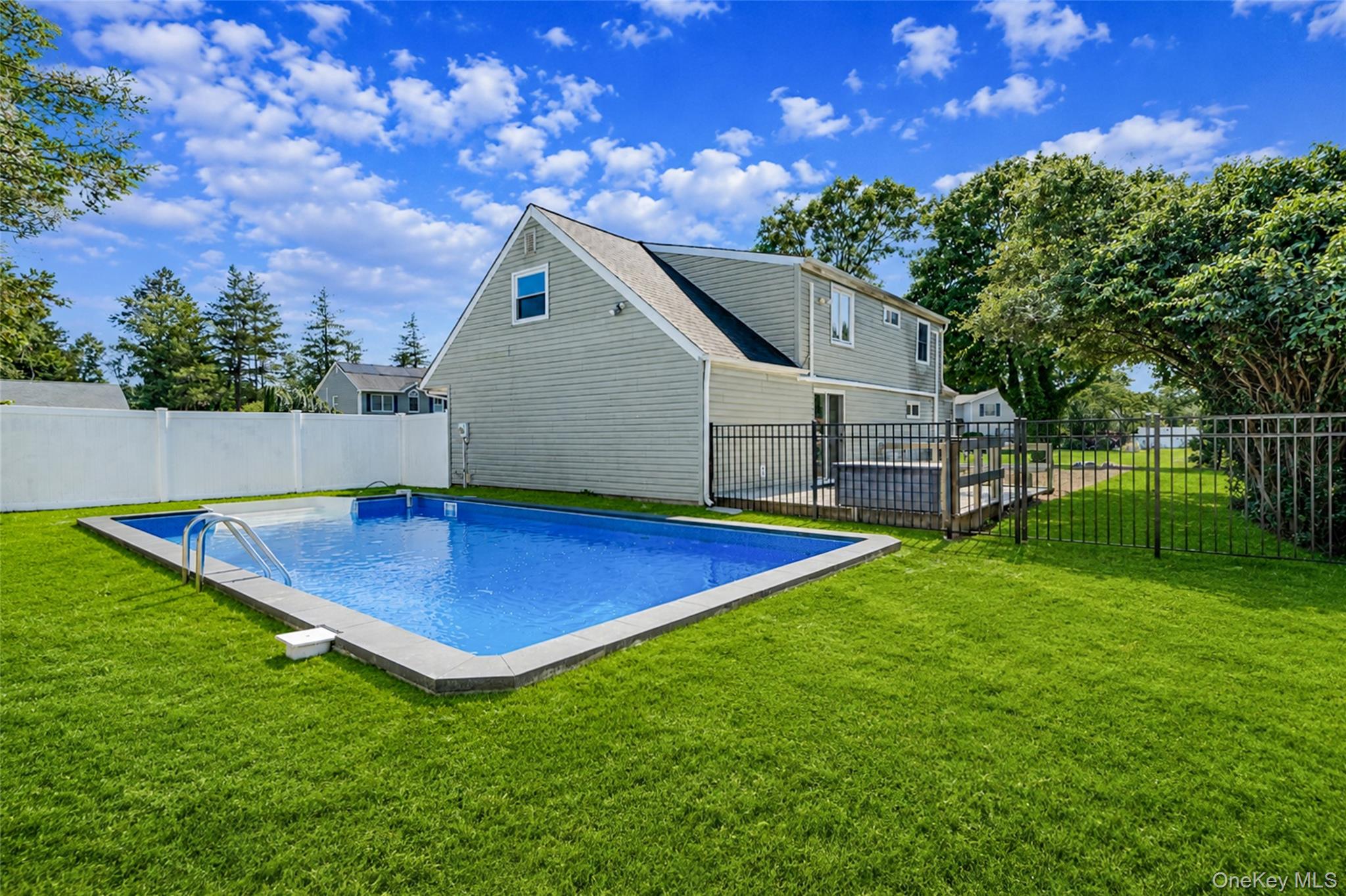 29 Pitchpine Place