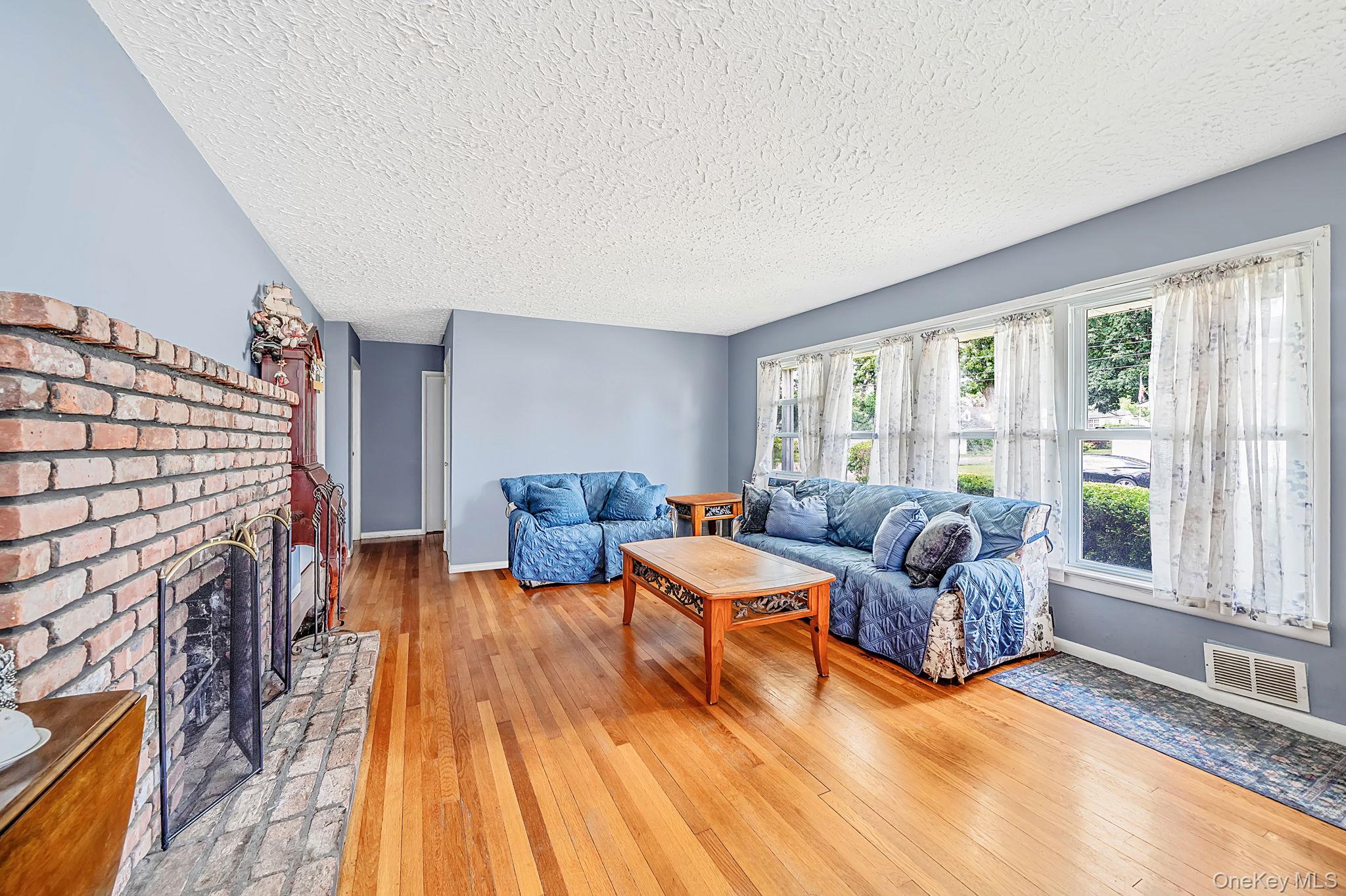 92 Parkhill Avenue