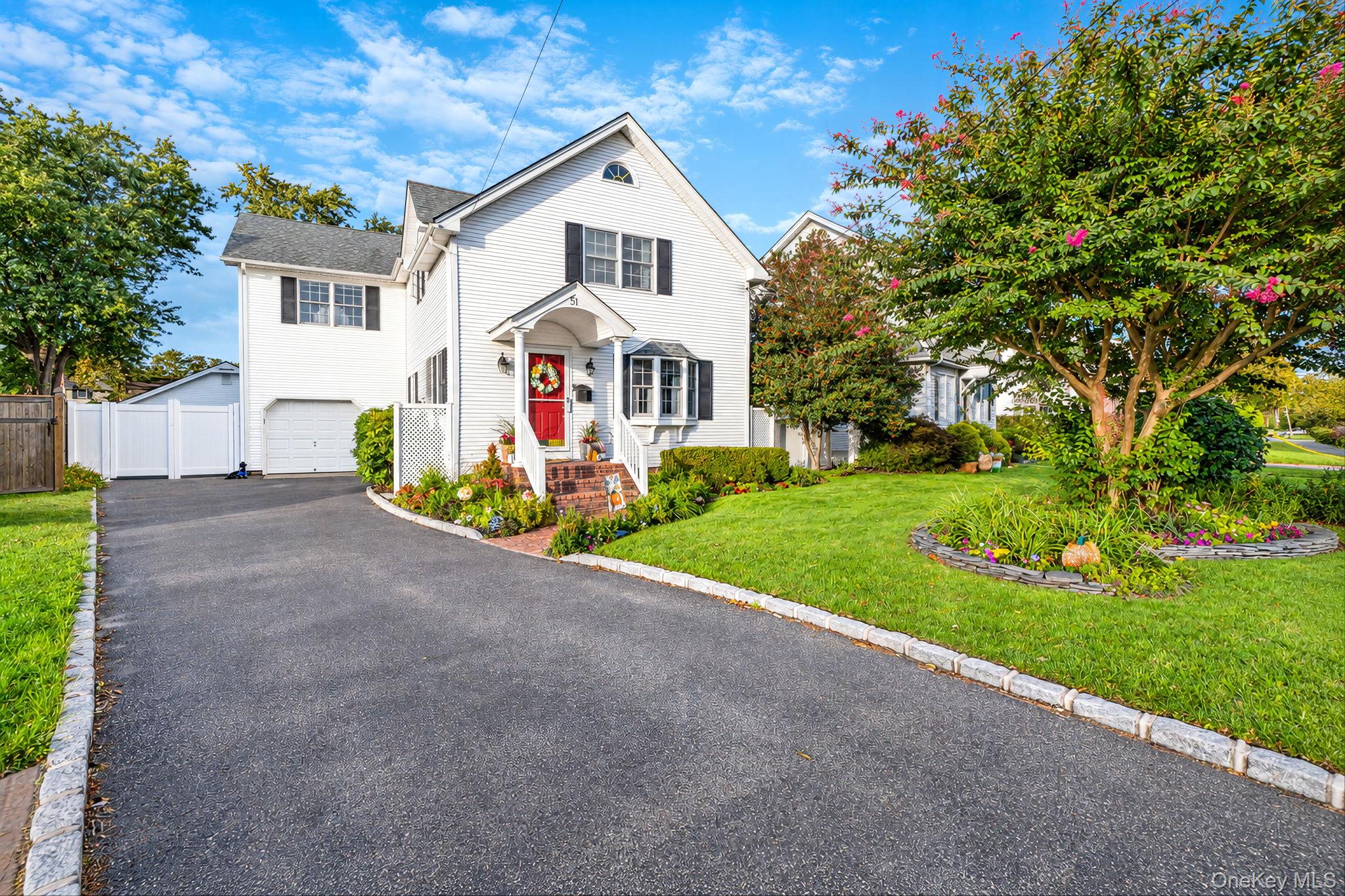 51 Marvin Street Patchogue Ny Us 11772 Key1059681