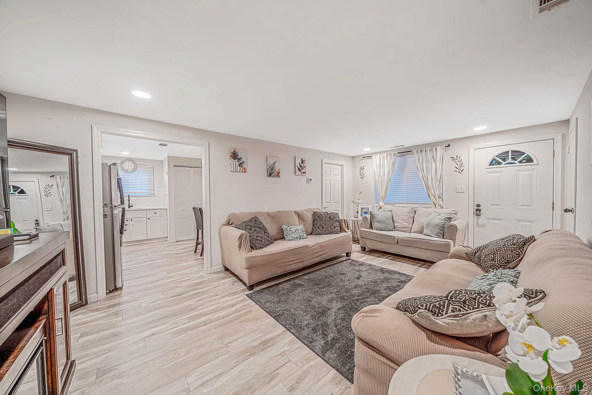 100 Birchwood Road Unit: 100