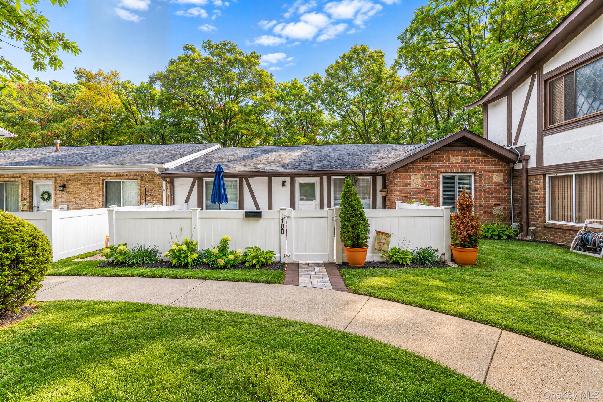 100 Birchwood Road Unit 100 Medford Ny Us 11763 Key1064777
