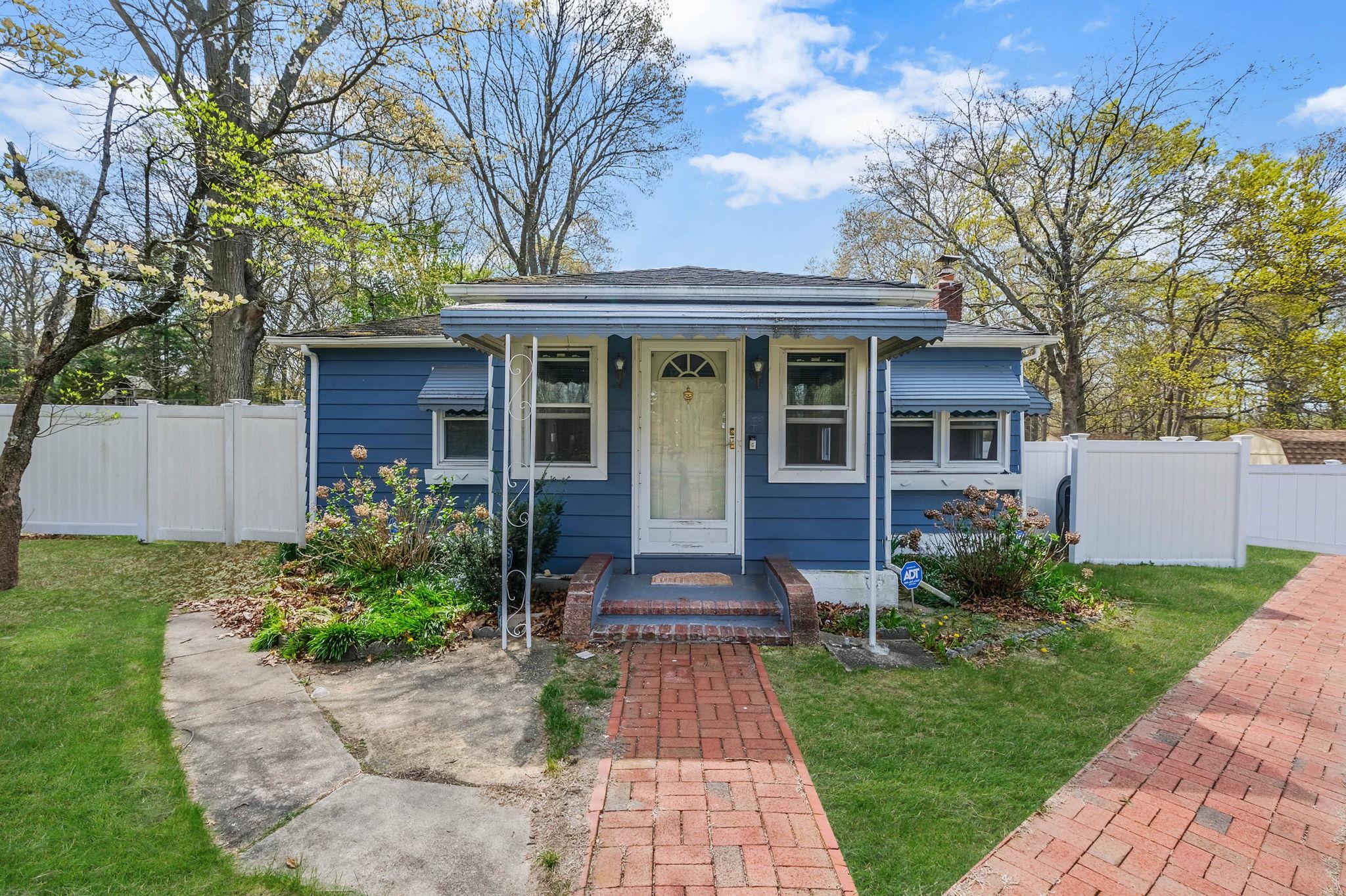 72 Joan Avenue