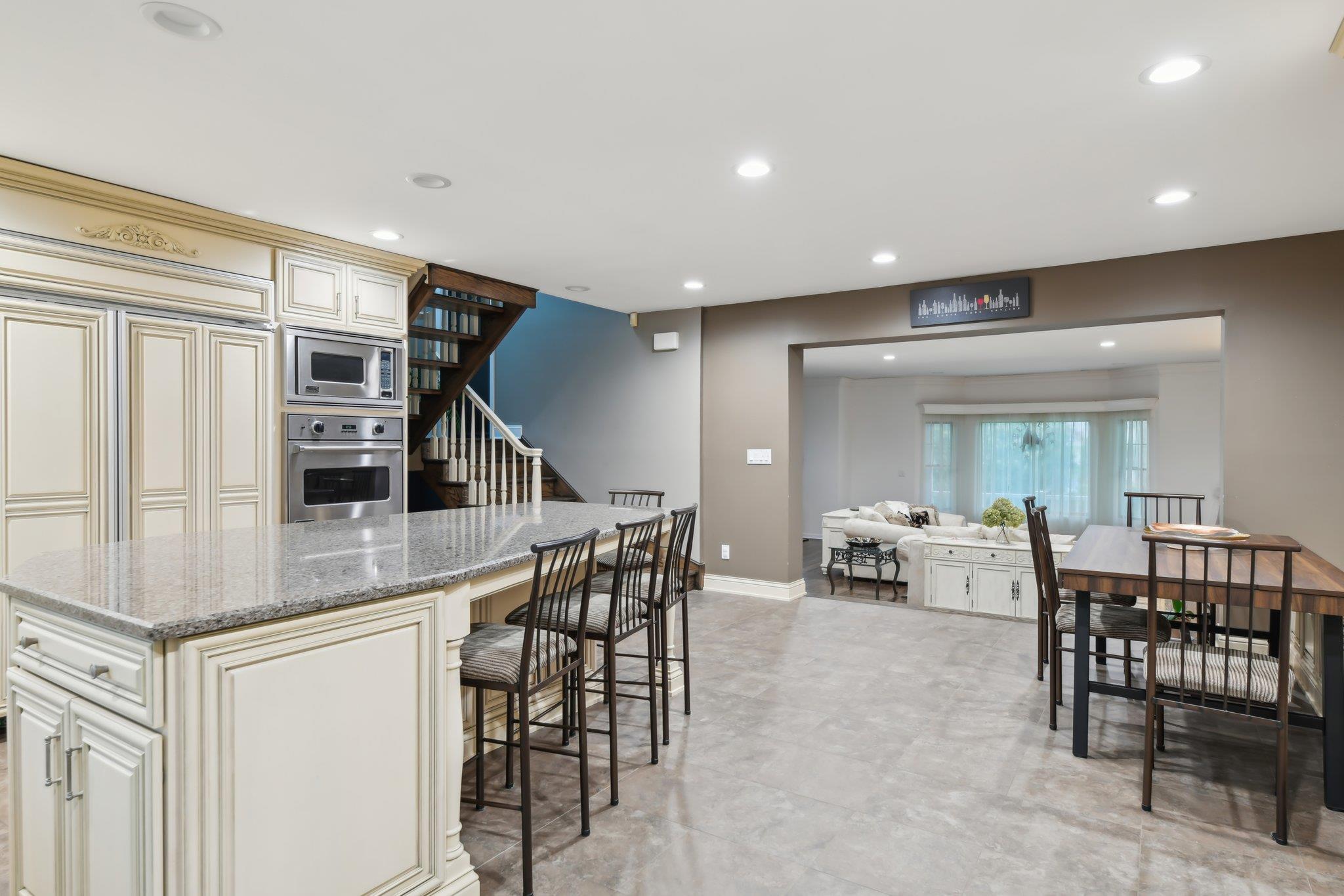 98 Beach Road
