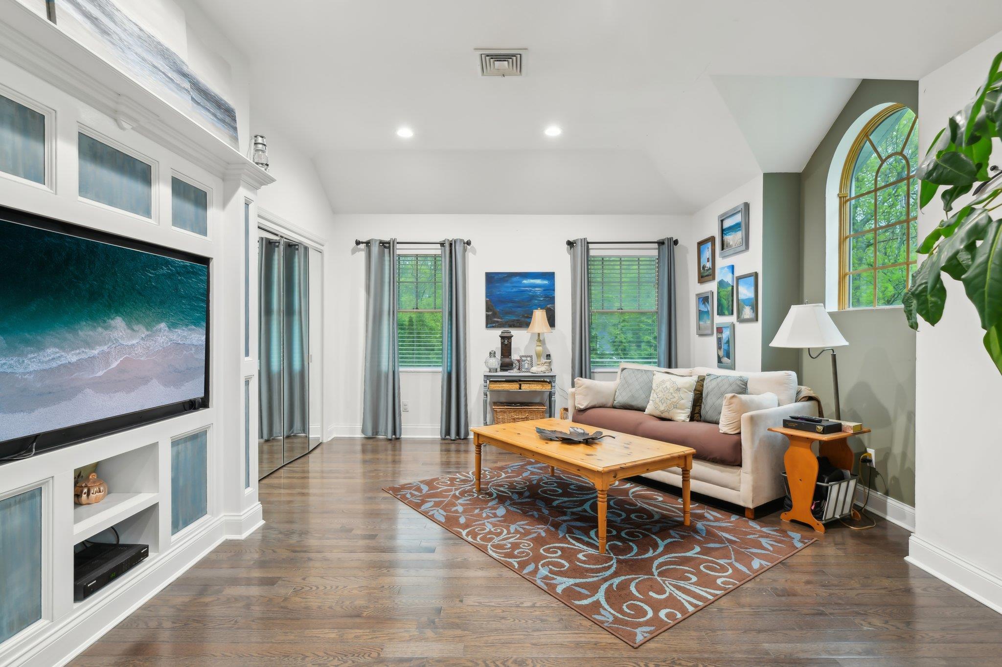 98 Beach Road
