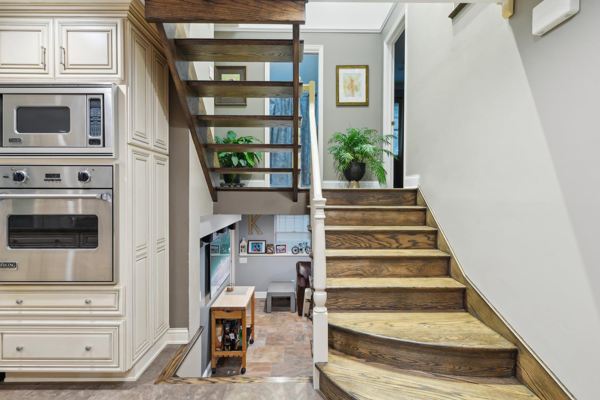 98 Beach Road