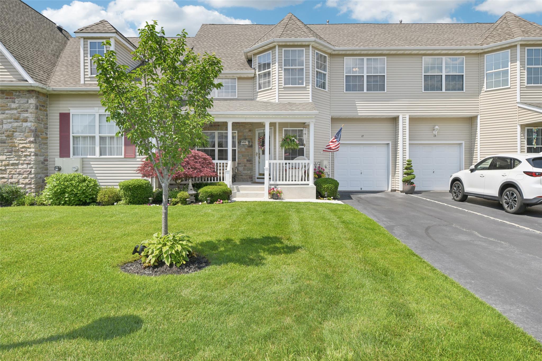 17 Meadow Pond Circle