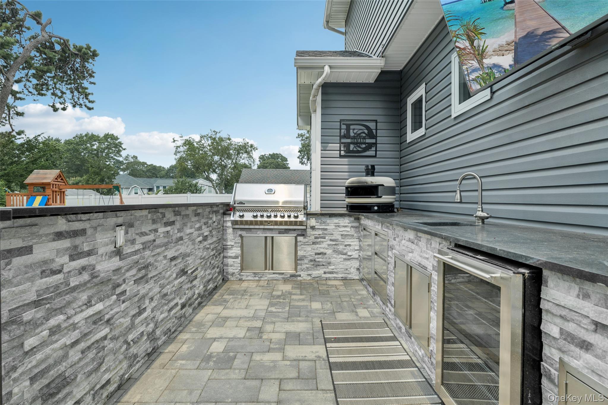8 Audubon Street