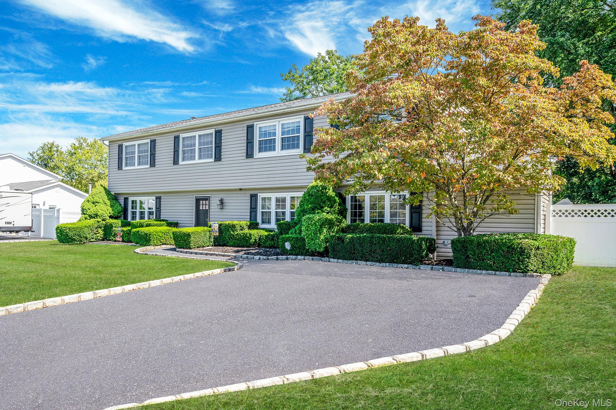 6 Azurean Court