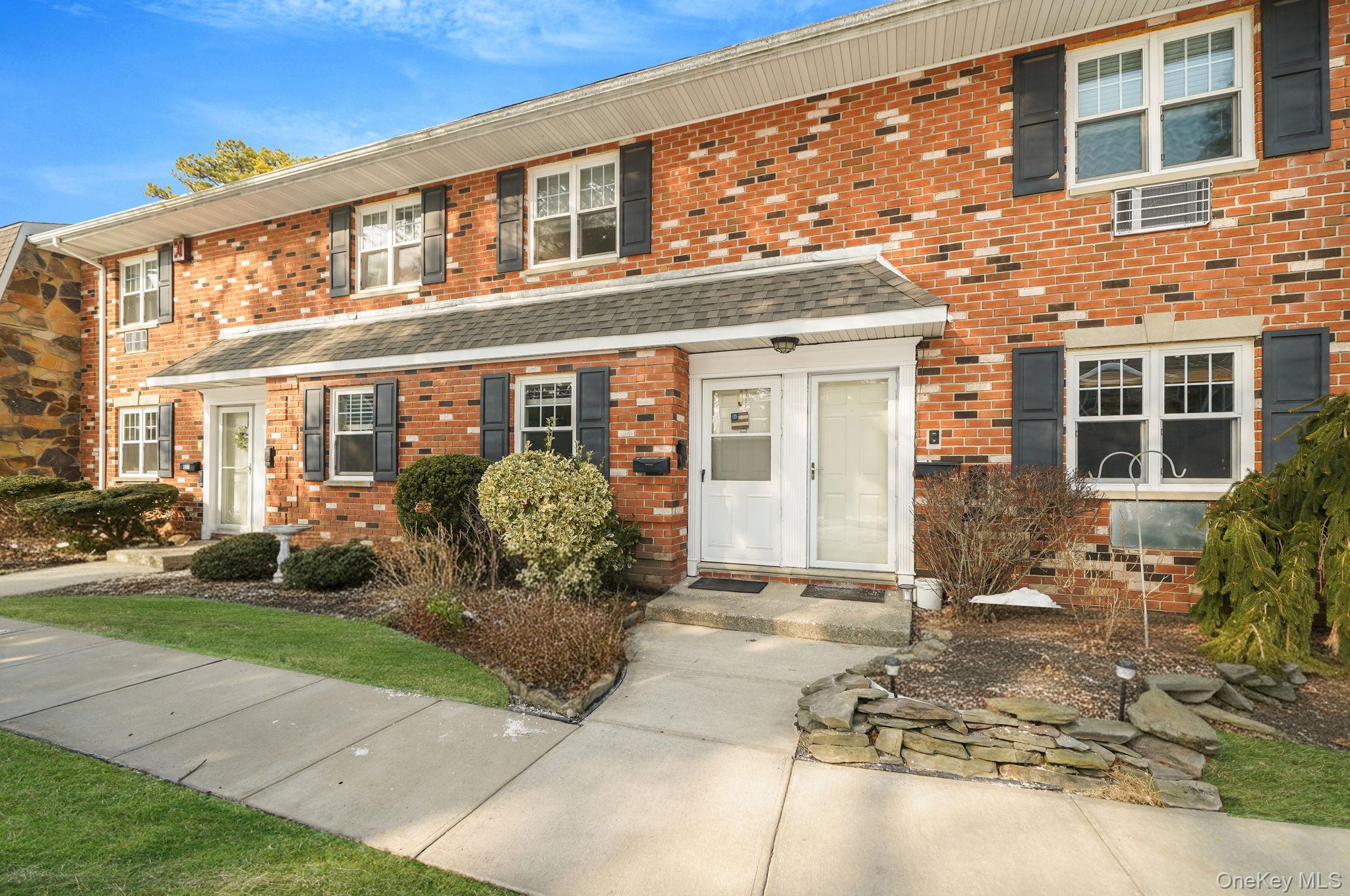 14 Glen Hollow Drive Unit: E2