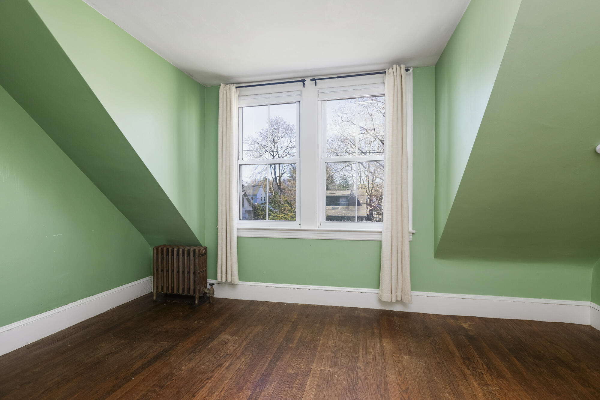14 Brookside Avenue