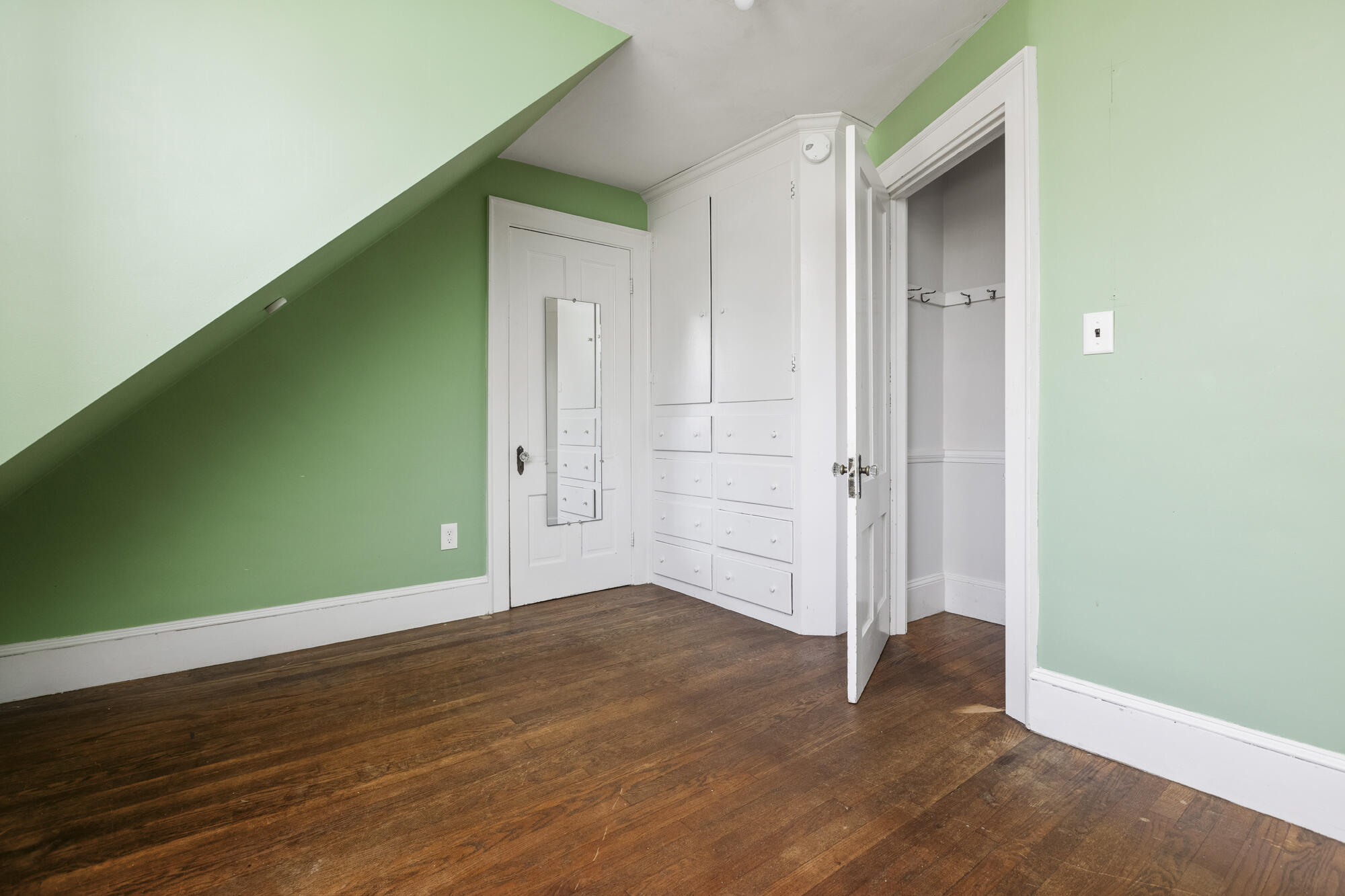 14 Brookside Avenue