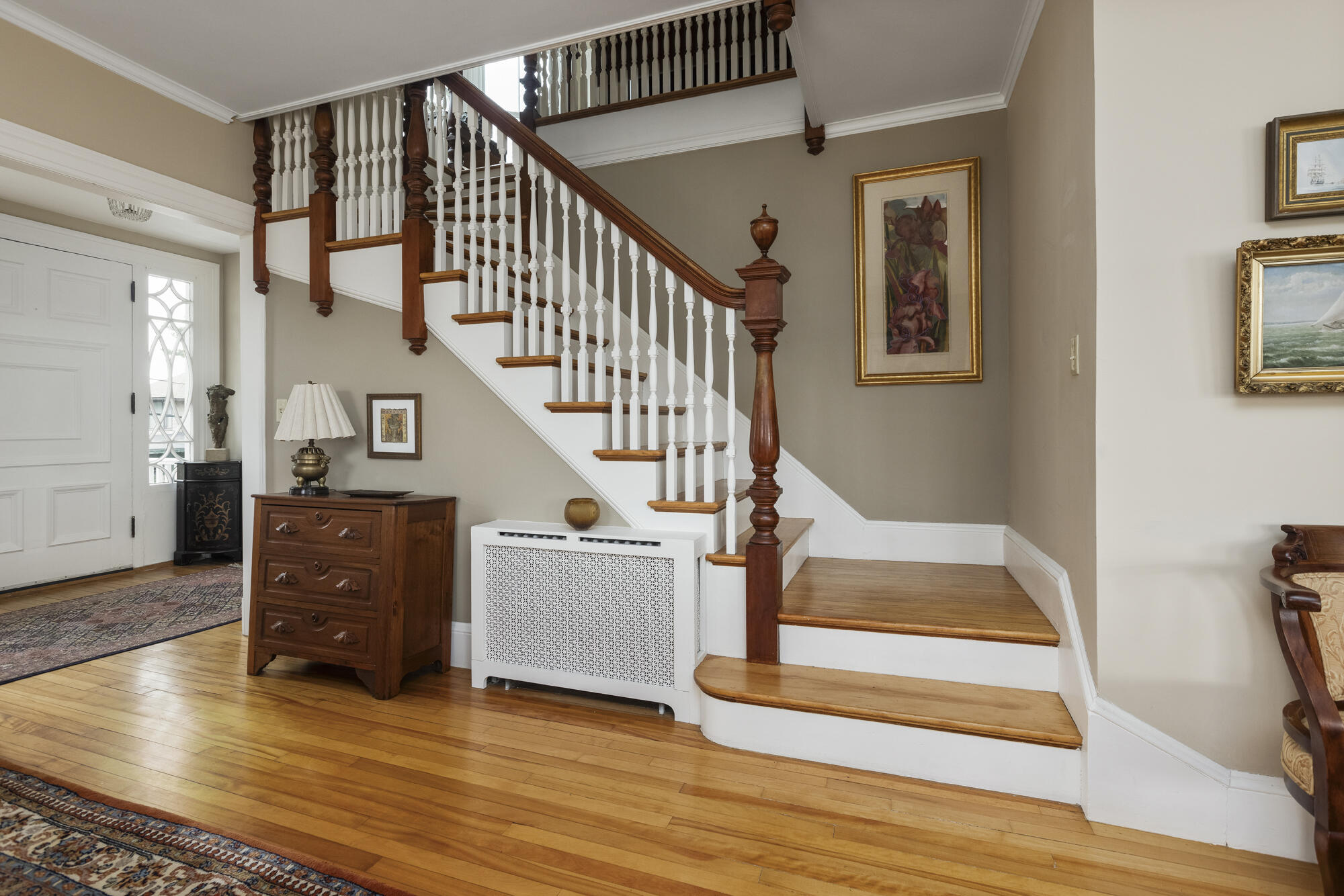 9 Forest Road