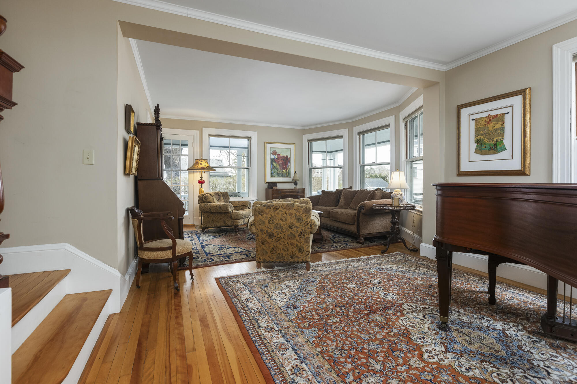 9 Forest Road