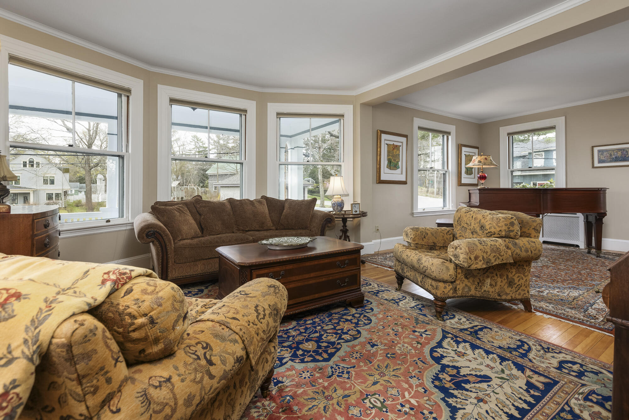 9 Forest Road