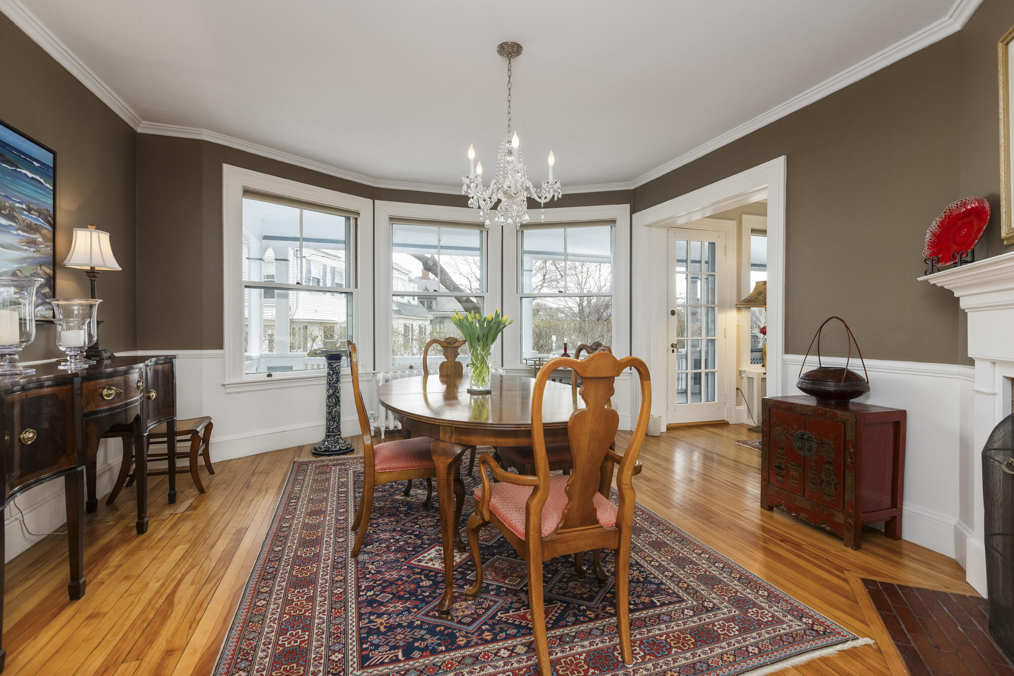 9 Forest Road