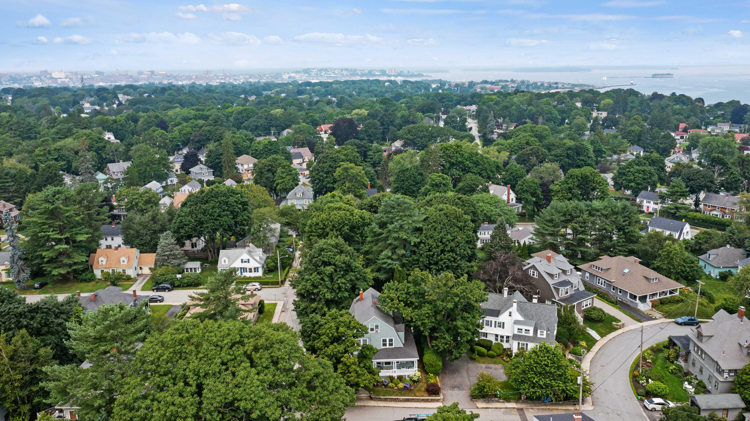 9 Forest Road